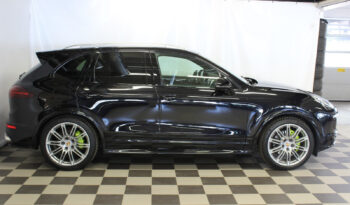 
									Porsche Cayenne complet								