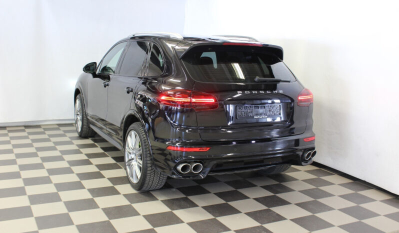 
								Porsche Cayenne complet									