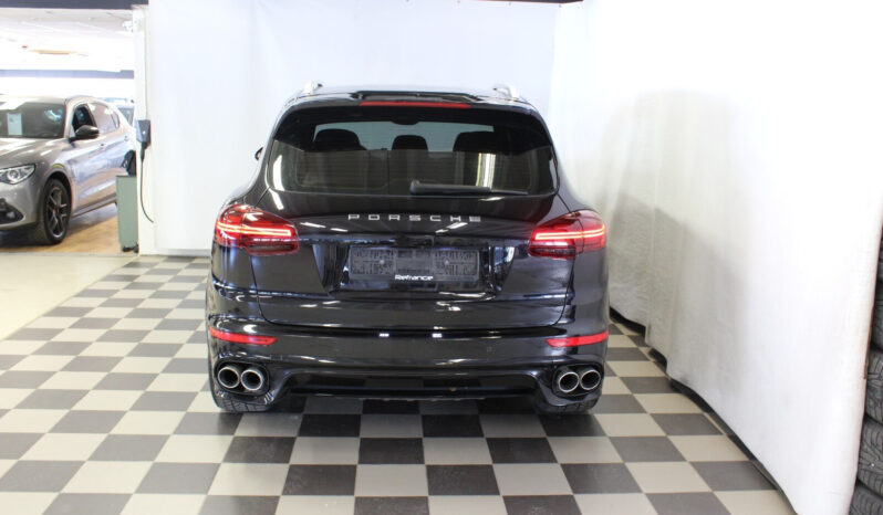 
								Porsche Cayenne complet									