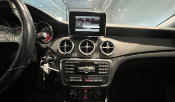 
									Mercedes-Benz CLA complet								