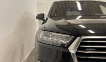 
									Audi Q7 complet								