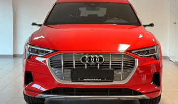 
									Audi e-tron complet								