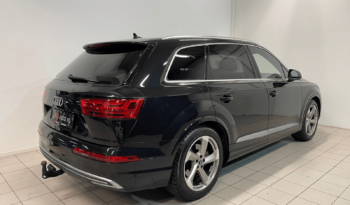 
									Audi Q7 complet								