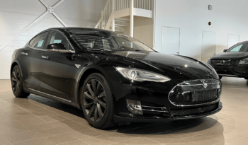 
									Tesla modèle S complet								