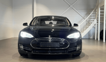 
									Tesla modèle S complet								