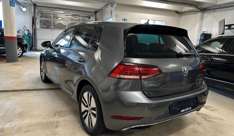 
								Volkswagen Golf complet									